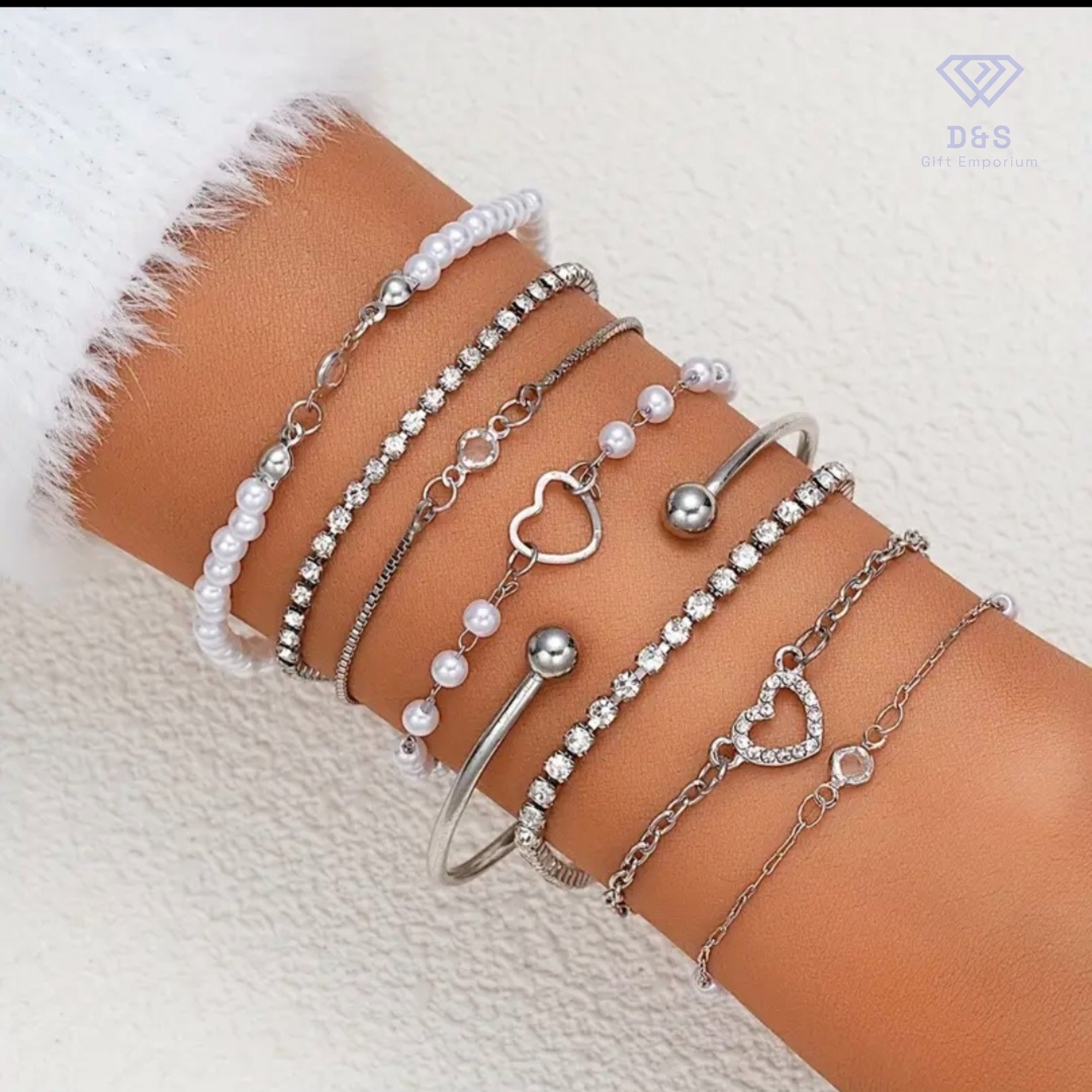 8pcs Heart Shaped Bracelets